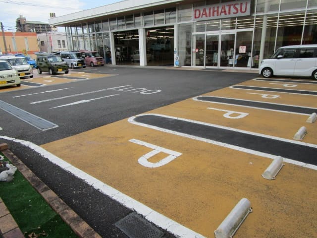 店舗駐車場